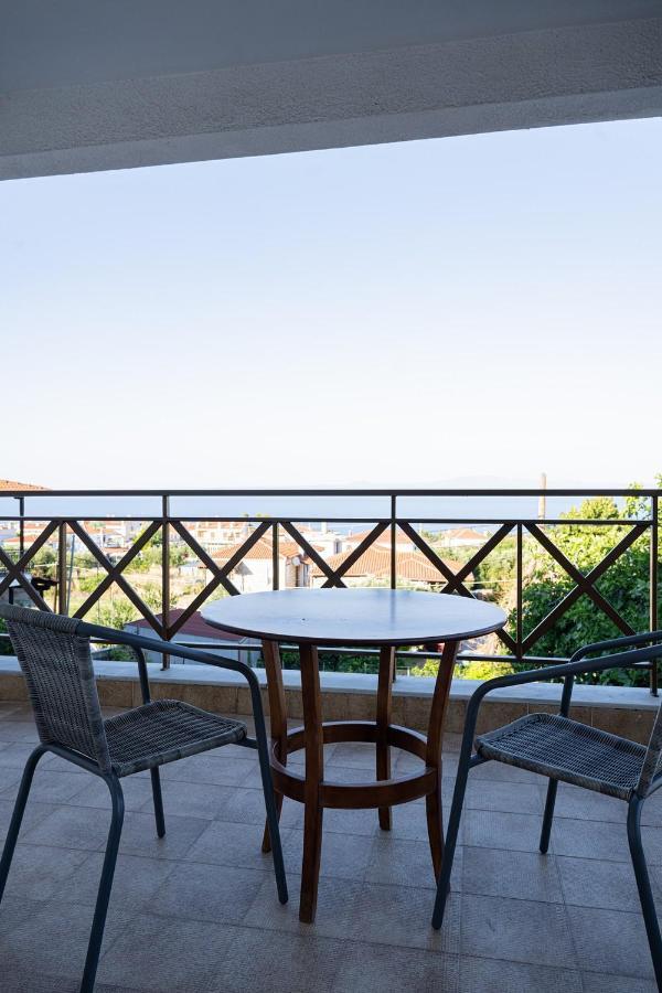 Este Luxury Apartments Kриопиги Екстериор снимка