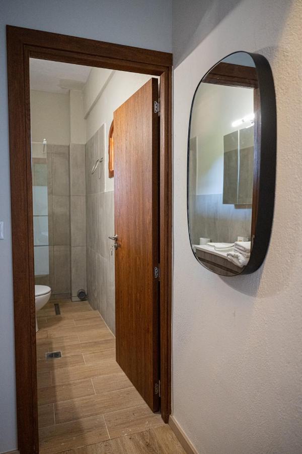Este Luxury Apartments Kриопиги Екстериор снимка
